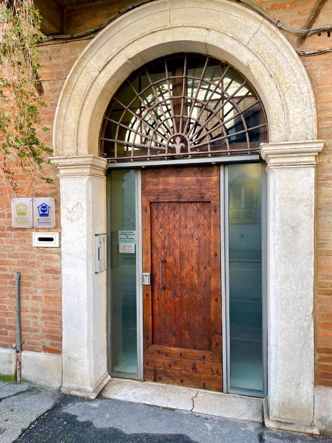 Alkimia Smart Rooms Ferrara Bagian luar foto