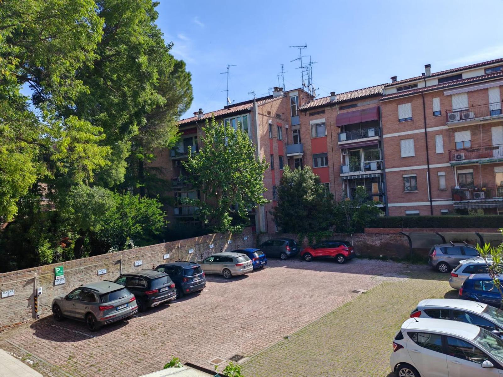 Alkimia Smart Rooms Ferrara Bagian luar foto