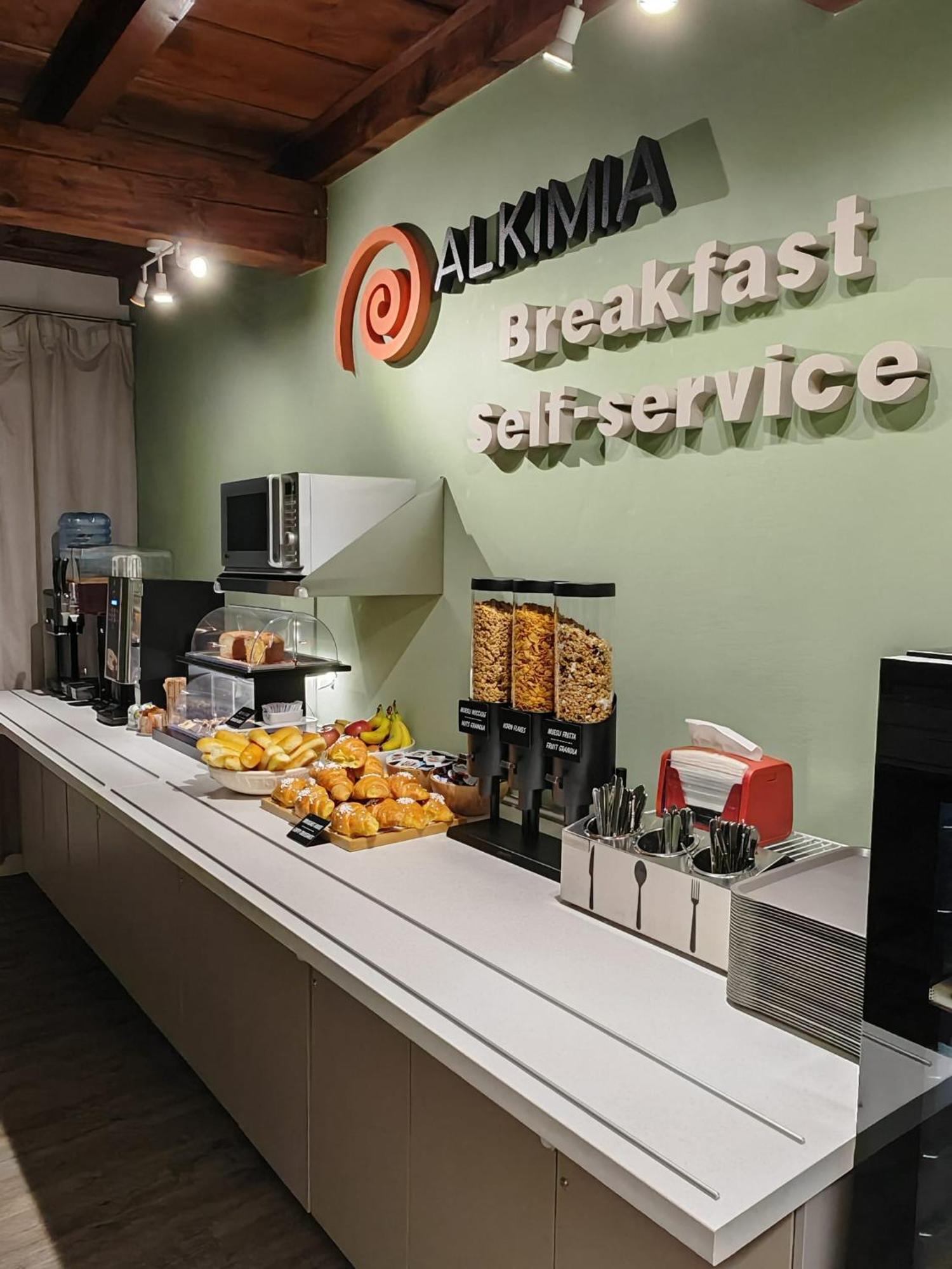 Alkimia Smart Rooms Ferrara Bagian luar foto