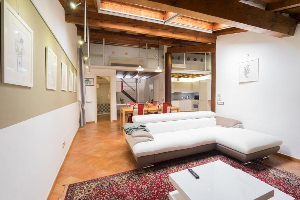 Alkimia Smart Rooms Ferrara Bagian luar foto